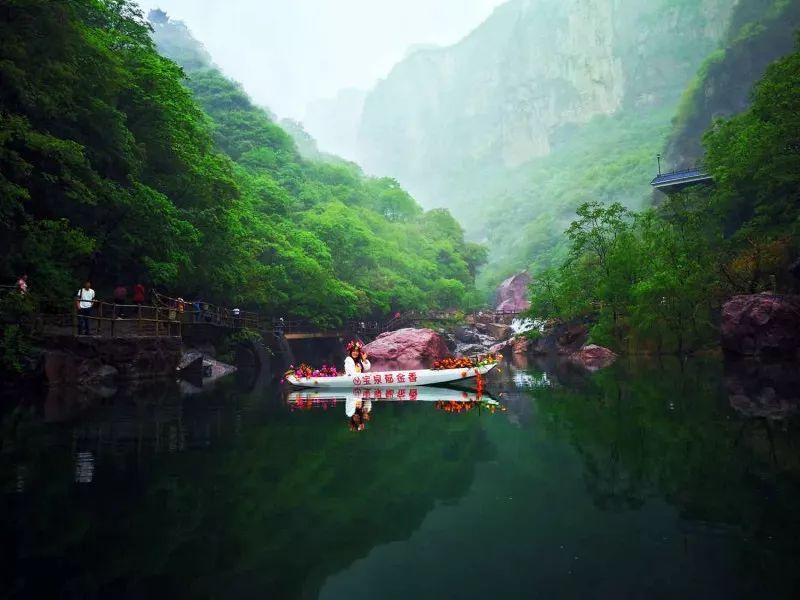 为什么四五线城市就跟个一二城市的一个县城一样的水平呢？