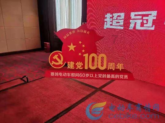 十月怀胎产下怪胎,医生都劝其放弃,产妇却痛苦地做出这样的决定