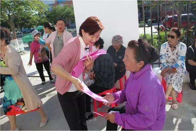 冥王星到底有多可怕？它被踢出行星行列，是有原因的游戏画面