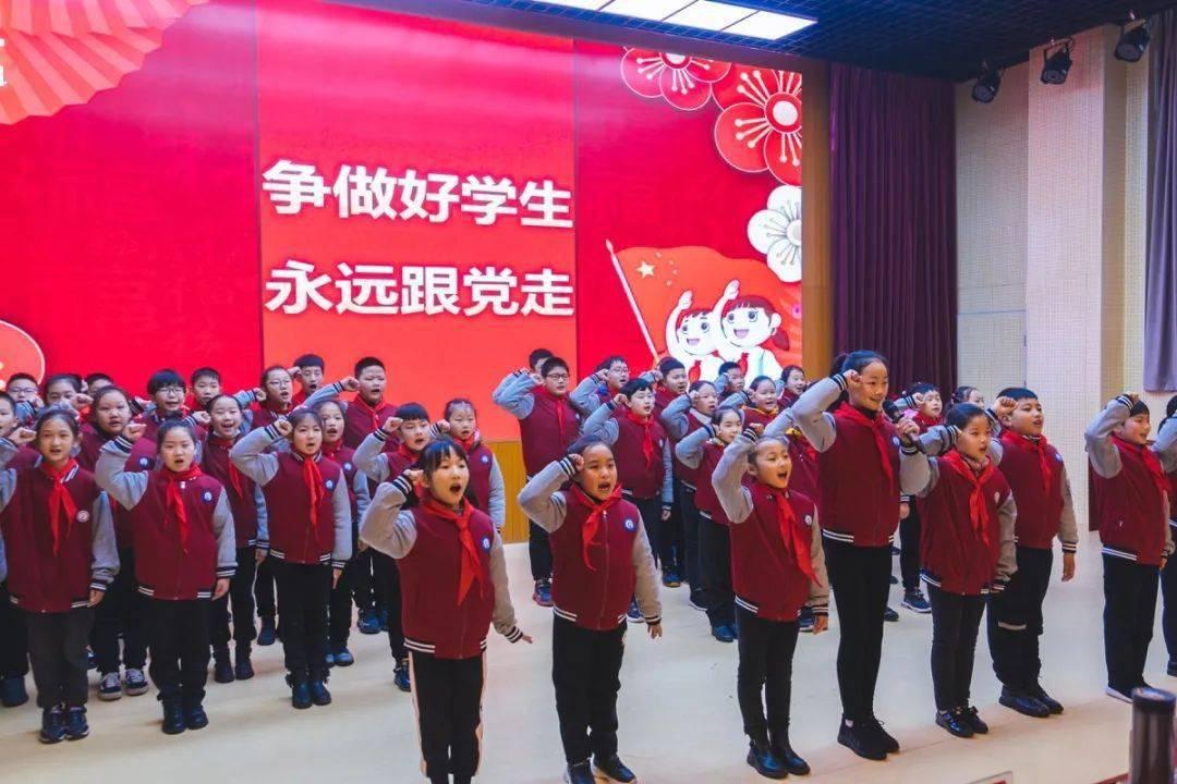 李明在做一道减法算式时将减数1.2看成了2.1得0.8正确的得数是多少？游戏画面